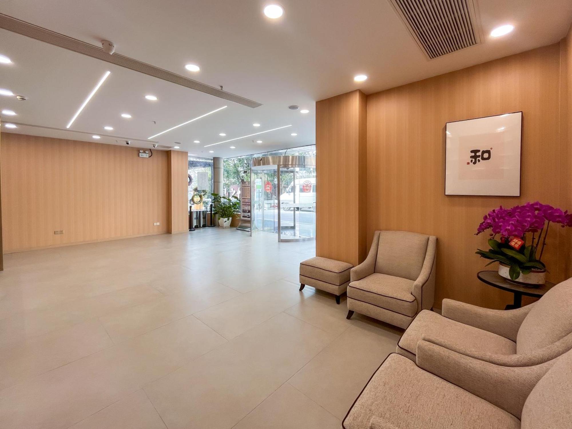 Joyful Star Hotel-free Shuttle Bus To Pudong Airport And Disneyland Hotel