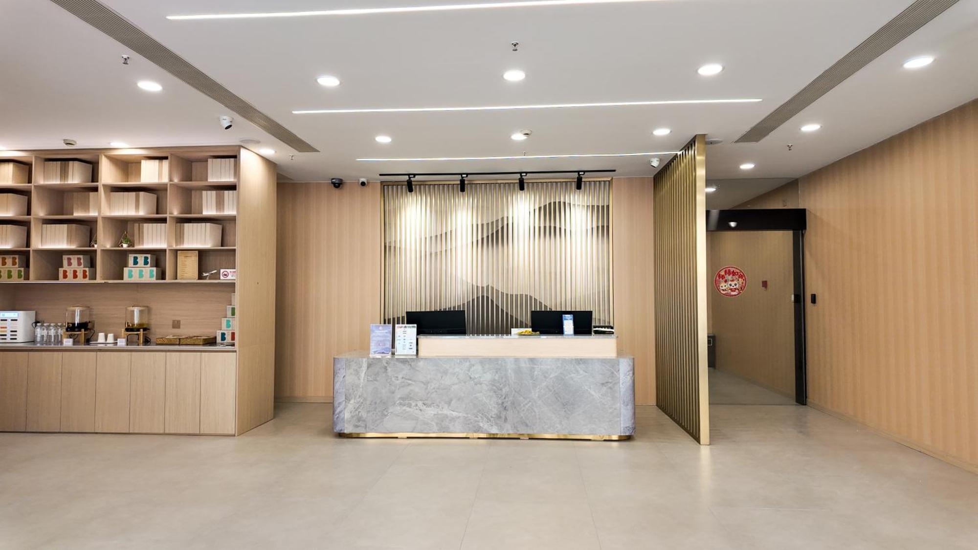 Joyful Star Hotel-free Shuttle Bus To Pudong Airport And Disneyland